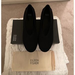 Eileen Fisher Black Seam St stretch Shoe